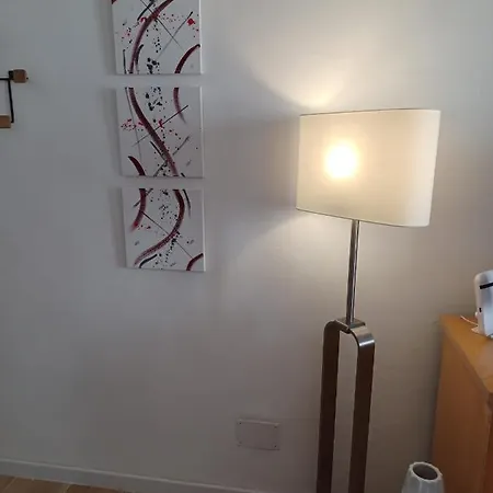 Apt Lux