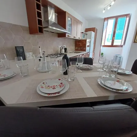 Apt Lux Apartment *